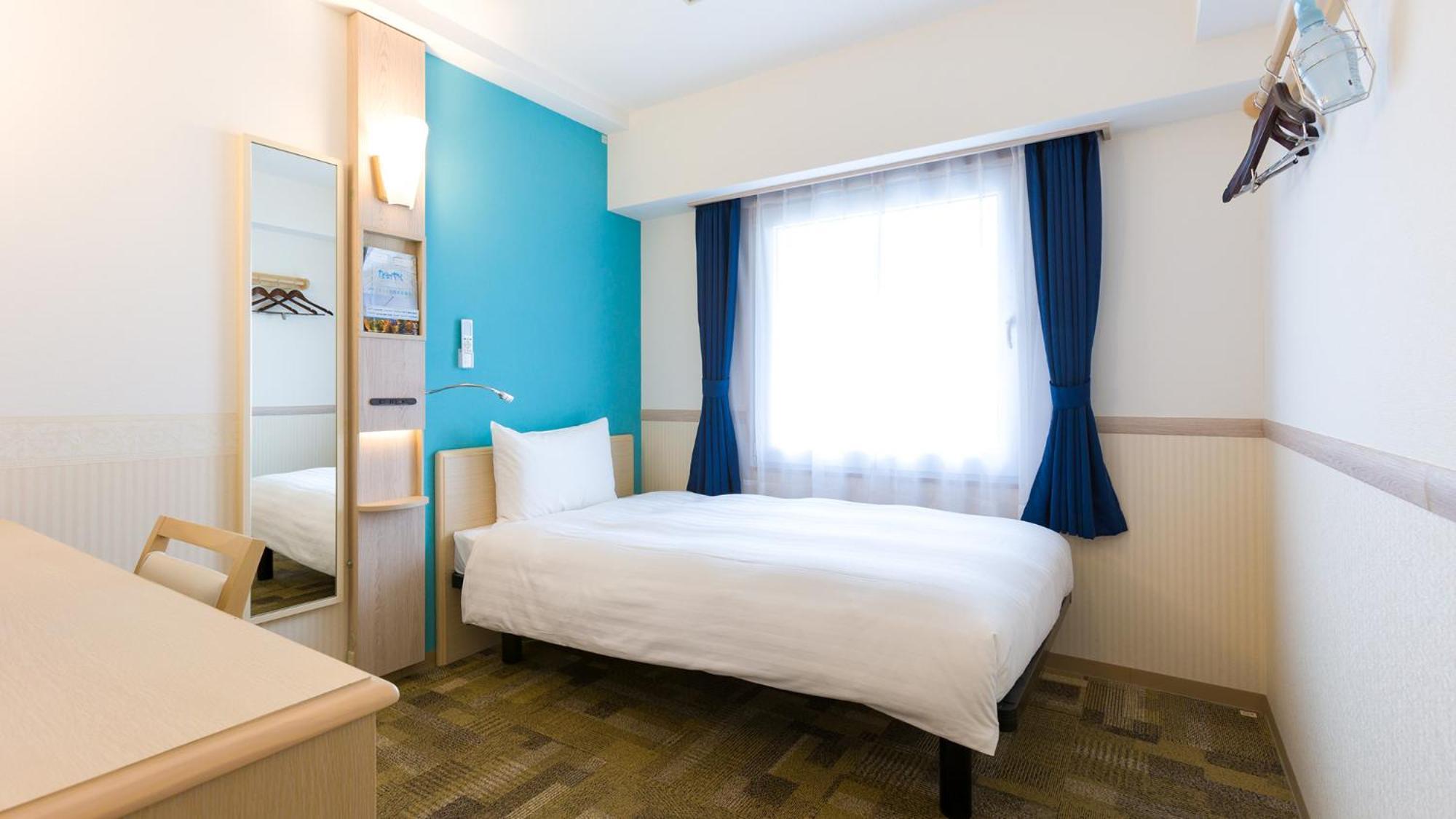 Toyoko Inn Marugame Ekimae Exterior foto